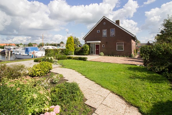 Vrouwgeestweg 86, Woubrugge